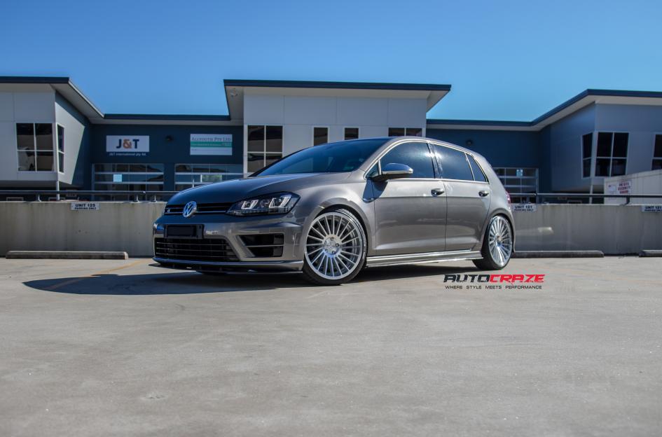 VOLKSWAGEN GOLF IND T SILVER MACHINED FACE
